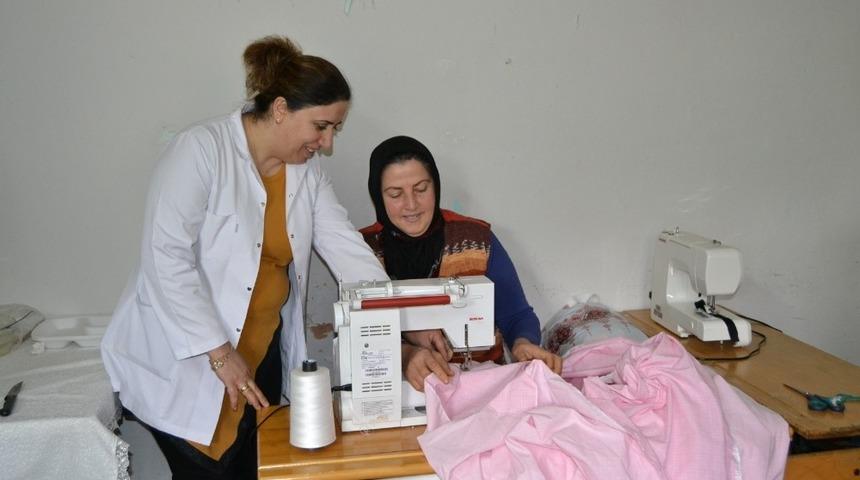 Ustalar kursiyerlerle buluşuyor