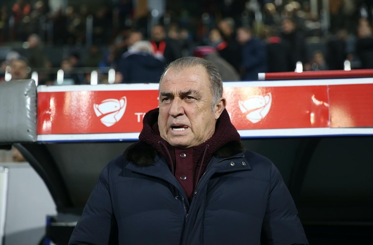 VAR iptal etti, Fatih Terim sinirlendi!