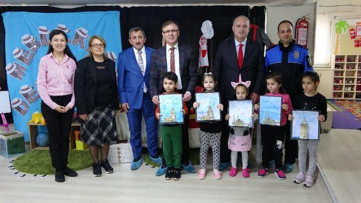 Polisten öğrencilere oyuncak G4