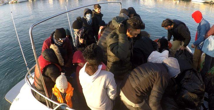 Ayvacık açıklarında lastik botta 36 düzensiz göçmen yakalandı