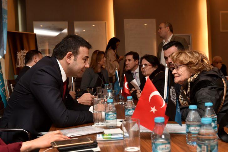 Başkan Akpolat, komşularını ağırladı G1