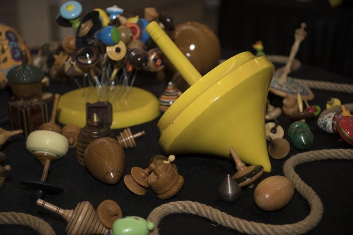 B&uuml;y&uuml;kşehir Belediyesi, &lsquo;Kaytansız D&uuml;nya&rsquo; topa&ccedil; sergisi a&ccedil;tı