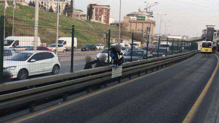 Yürekleri ağza getiren olay! Metrobüse kaçak binmek isteyen çocukların tehlikeli geçişi G5