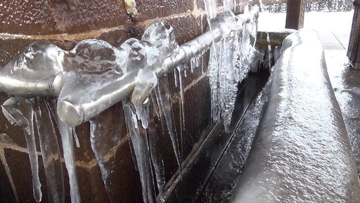 Doğu Anadolu buz kesti: Erzurum, Ağrı ve Kars eksi 20’leri gördü G2