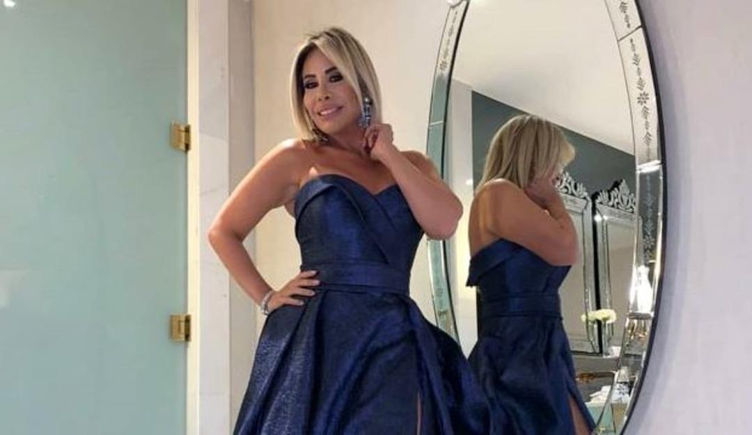 Linet'ten derin bacak dekolteli pozlar! Kasığına kadar a&ccedil;tı