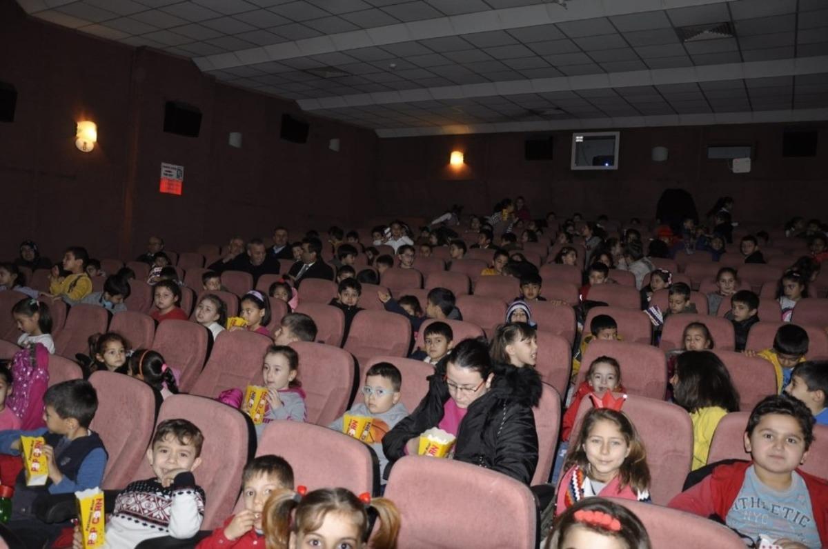 Safranbolu&rsquo;da &ccedil;ocuklar sinemayla buluştu