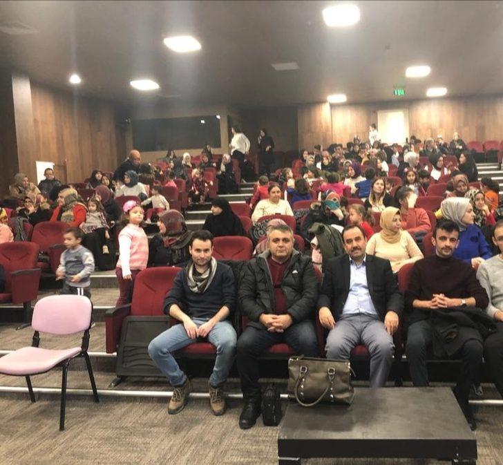 Öğrencilerinden tiyatro gösterisi G3