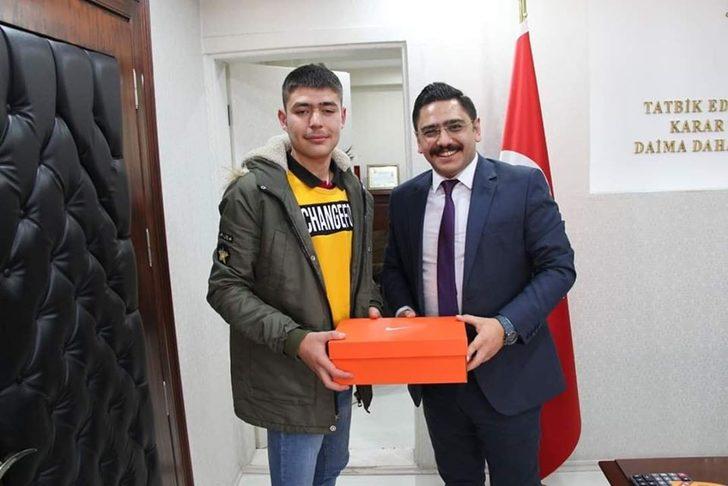 Başarılı sporcular ödüllendirildi G2