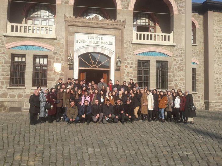 Lise öğrencilerine Ankara gezisi G4