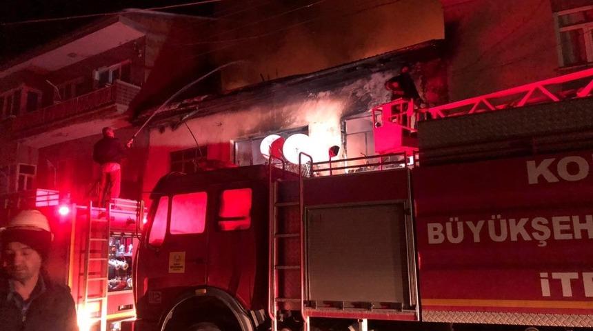 Konya&rsquo;da ev yangını korkuttu