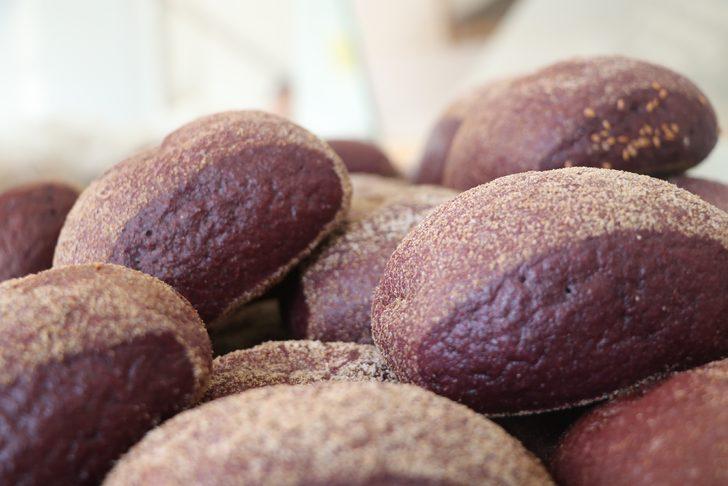 Japonya'da zorunlu olarak tüketilen mor ekmek Sivas'ta üretiliyor G3