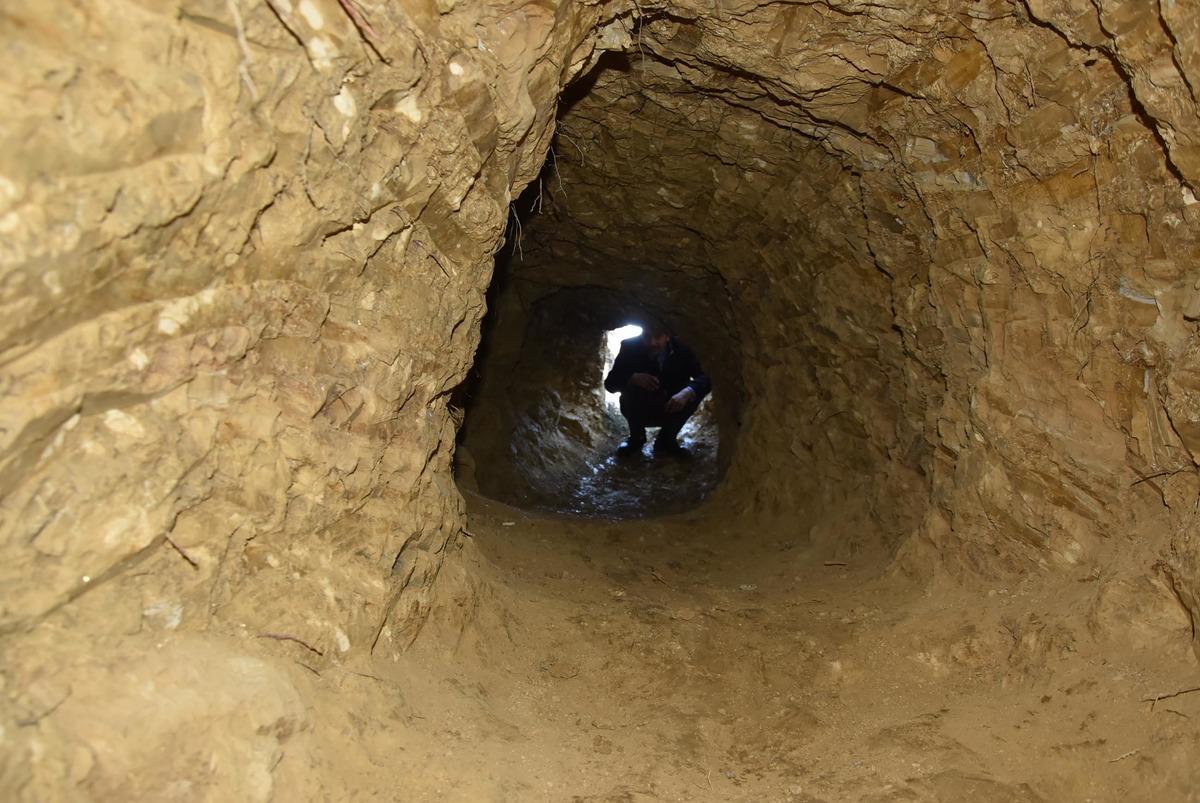 Dedikoduları dikkat alan kaymakam definecileri yakalattı