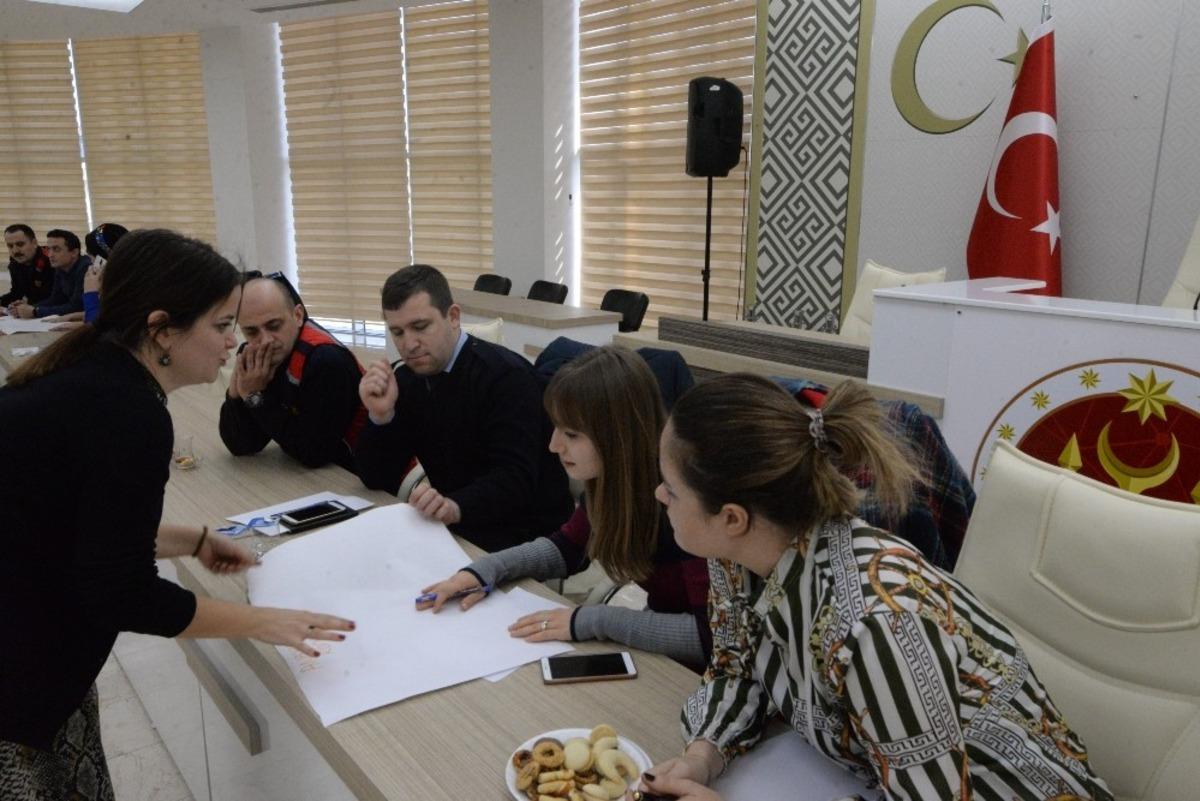 &ldquo;Yerel Y&ouml;netimlerde &Ccedil;ocuk Hakları&rdquo; eğitimi verildi