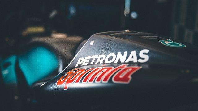 Petronas motorsikletler için geliştirdiği yağı tanıttı