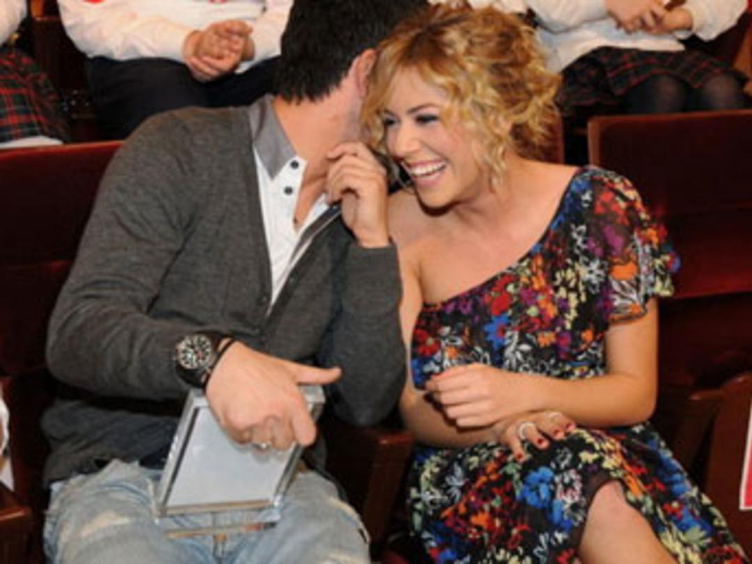 Sinem Kobal'ı aşk acısı eritti