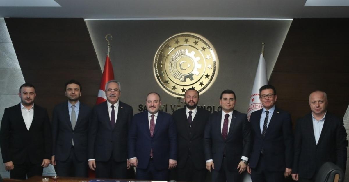 T&uuml;t&uuml;nc&uuml;, Bakan Varank&rsquo;ı ziyaret etti