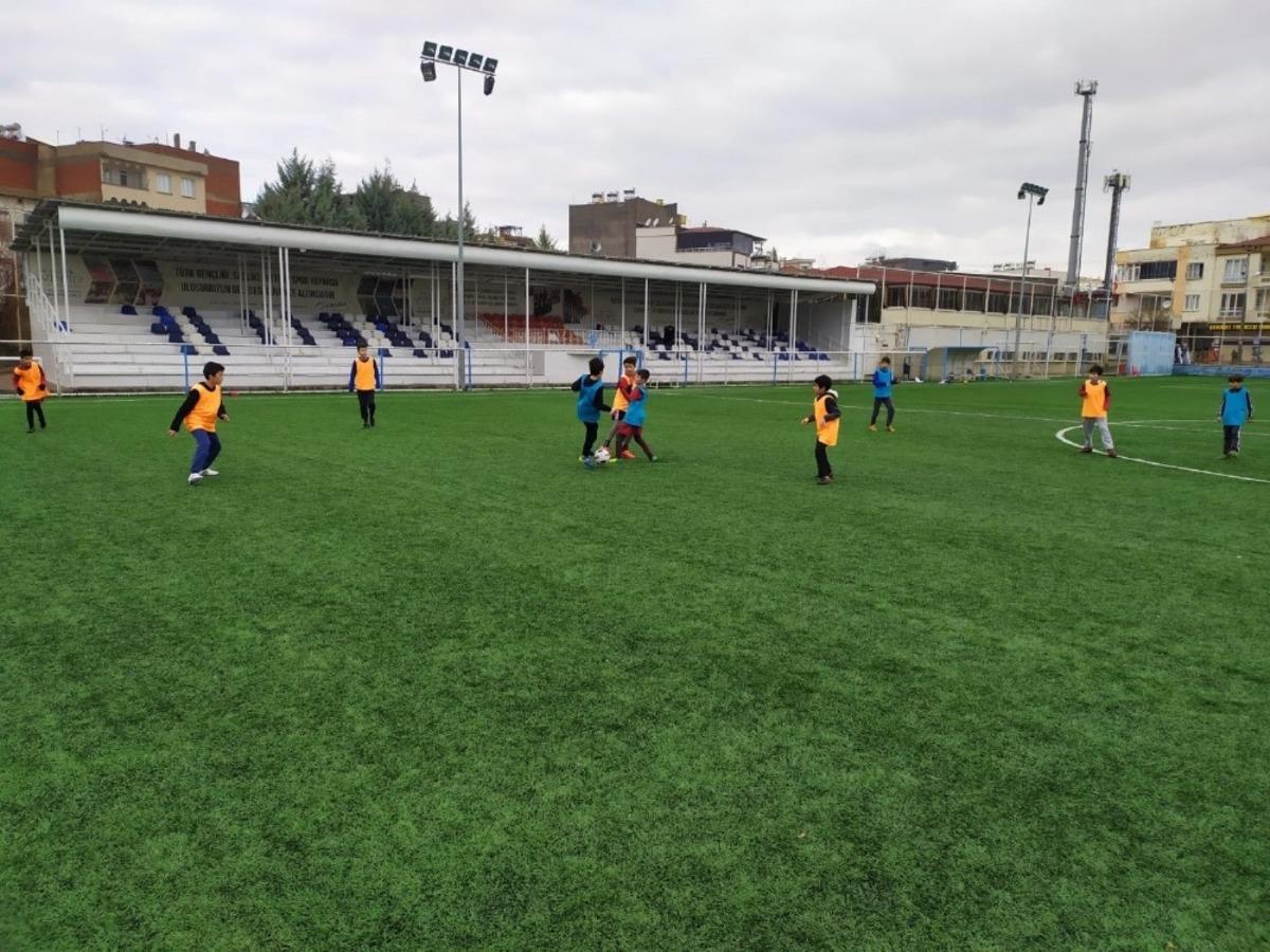 &Ouml;ğrenciler i&ccedil;in ara tatilde futbol turnuvası d&uuml;zenlenecek