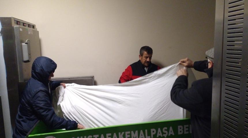 3 g&uuml;nd&uuml;r haber alınamayan eski radyocu evinde &ouml;l&uuml; bulundu