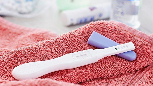 ABD'ye giden yolcuya hamilelik testi yaptıran HK Express özür diledi