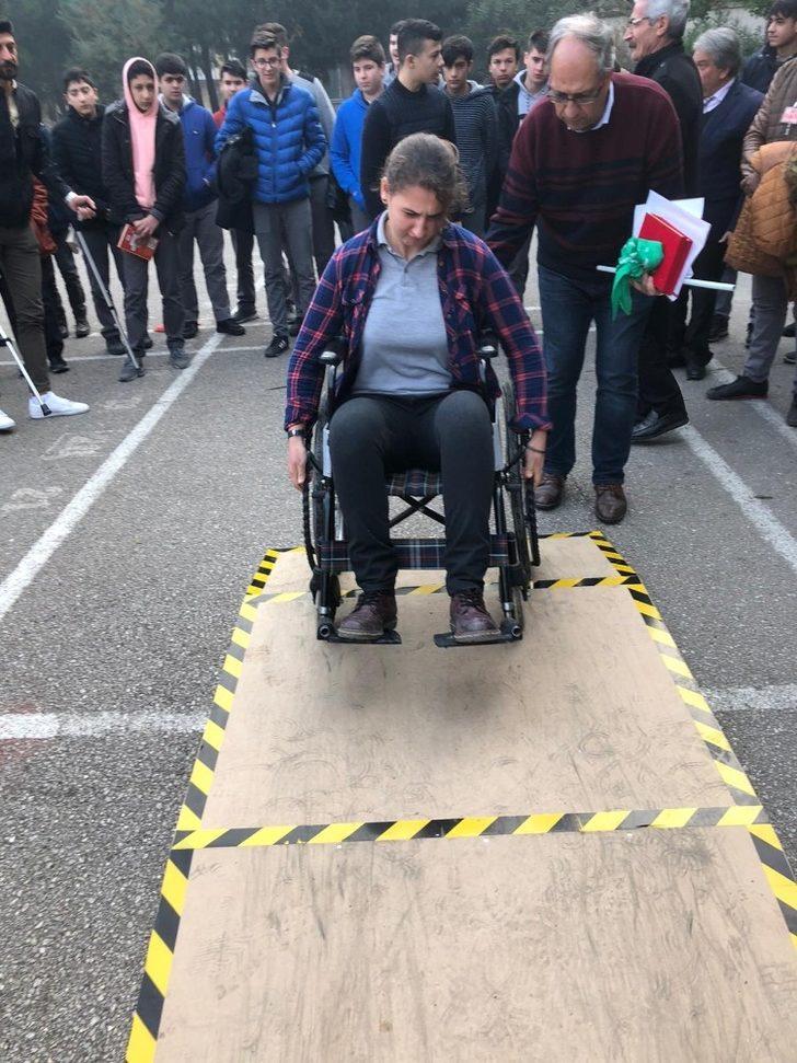 Manisalı öğrencilerden anlamlı etkinlik G3