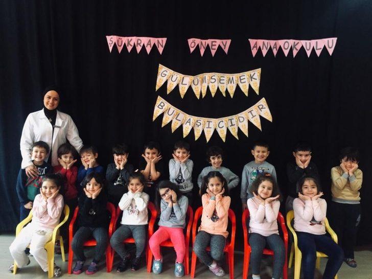 Şükran Öney Anaokulu öğrencileri gülümsüyor G1