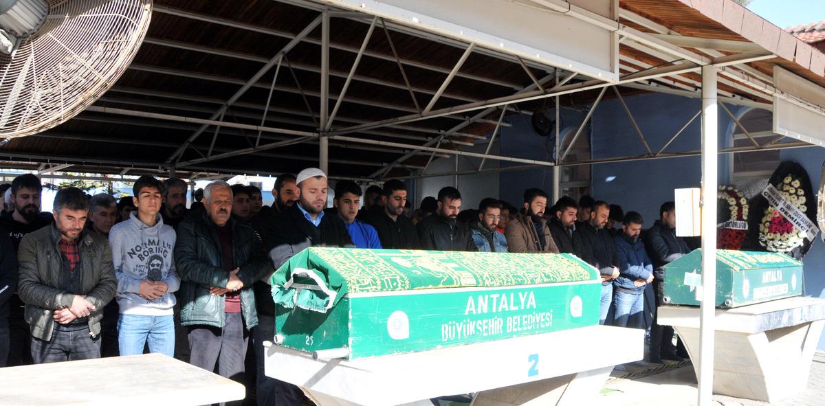 Kalbi duran liseli Cemal, g&ouml;zyaşlarıyla uğurlandı