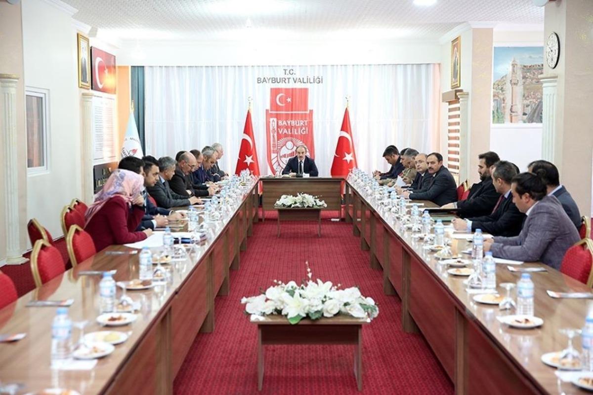 Vali C&uuml;neyt Epcim: &ldquo;Bağımlılıkla m&uuml;cadeleye kararlılıkla devam edilecek.&rdquo;