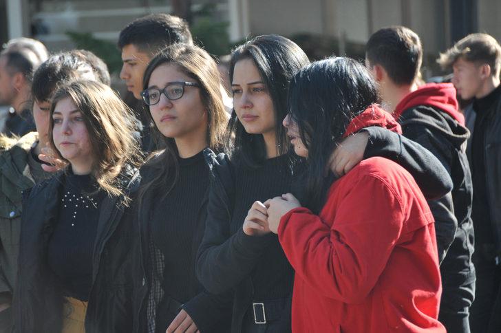 Kalbi duran liseli Cemal, gözyaşlarıyla uğurlandı G4