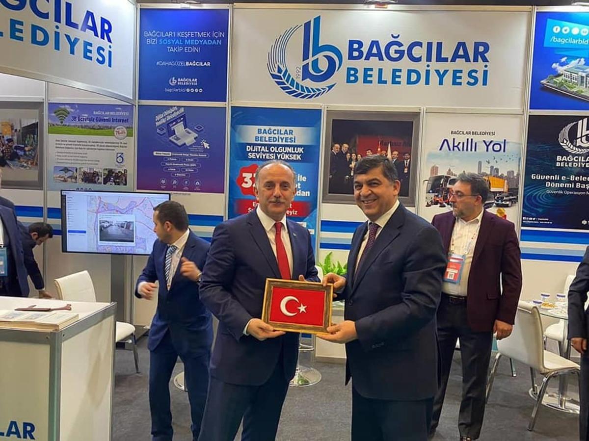 Başkan &Ccedil;ağırıcı, akıllı şehir hizmetlerini tanıttı