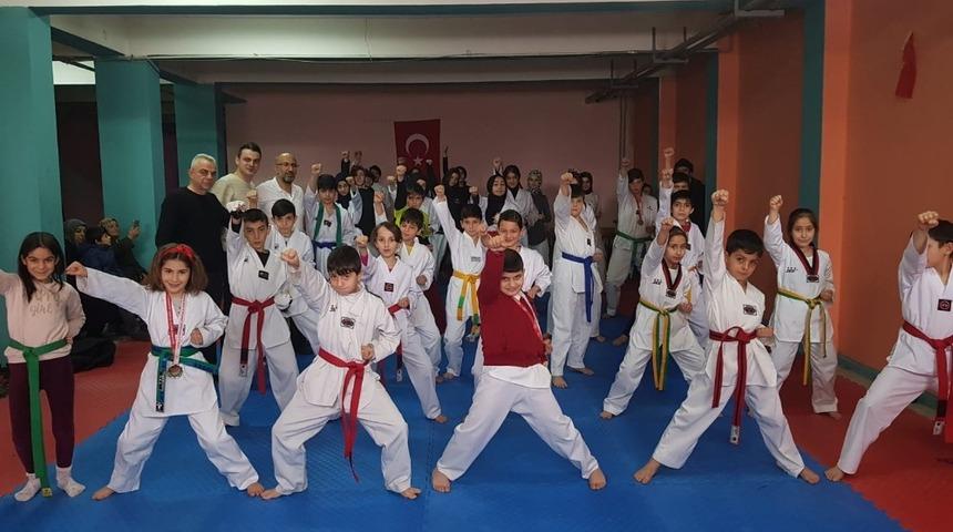 Erzurumlu Tekvando Antren&ouml;r&uuml; T&uuml;rkiye&rsquo;ye sporcu yetiştiriyor
