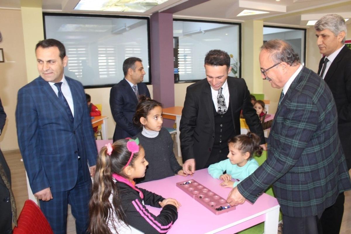 Kaymakam Doğan, Atat&uuml;rk İlkokulunda incelemelerde bulundu