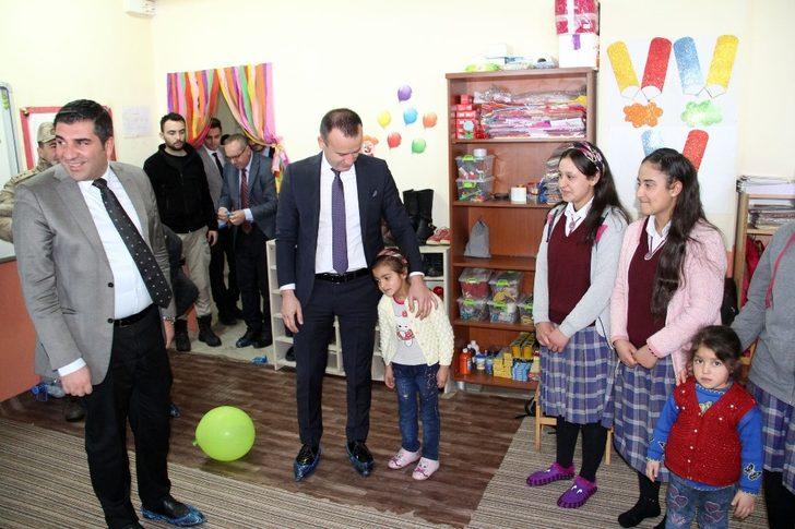 Ağrılı lise öğrencileri minik kalplerin hayallerini gerçekleştirdi G2