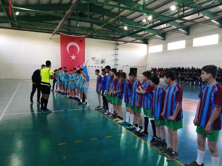 Köy okulu öğrencileri futsalda şampiyon oldu G2