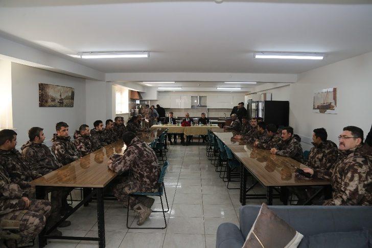 Vali Günaydın’dan Özel Harekât Müdürlüğüne Geçmiş Olsun Ziyareti G1