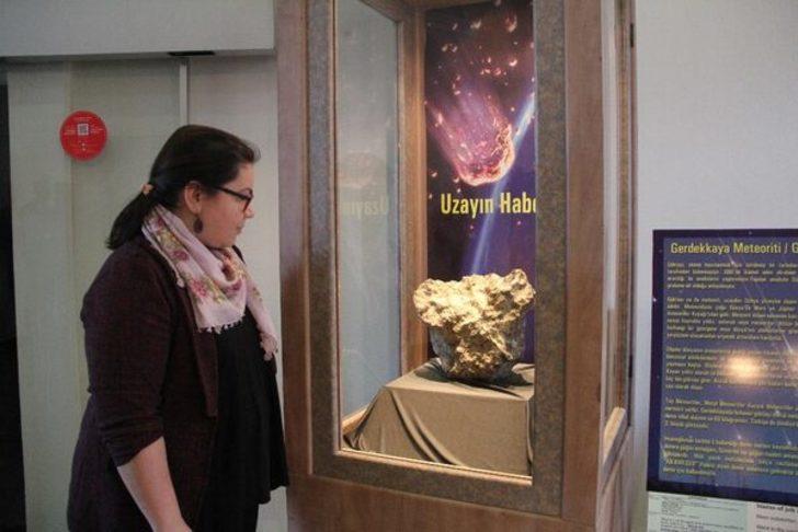 Türkiye'nin en büyük 3'üncü gök taşı, Çorum Müzesi'nde sergileniyor G1