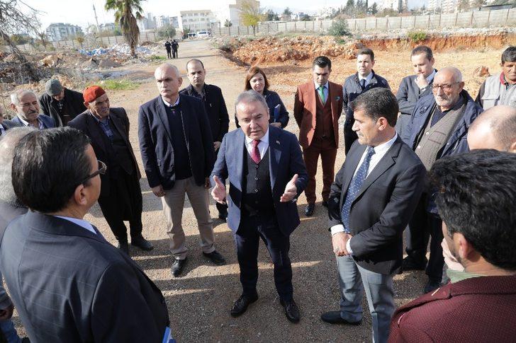 Böcek, kentsel dönüşüm projesi alanını inceledi G1