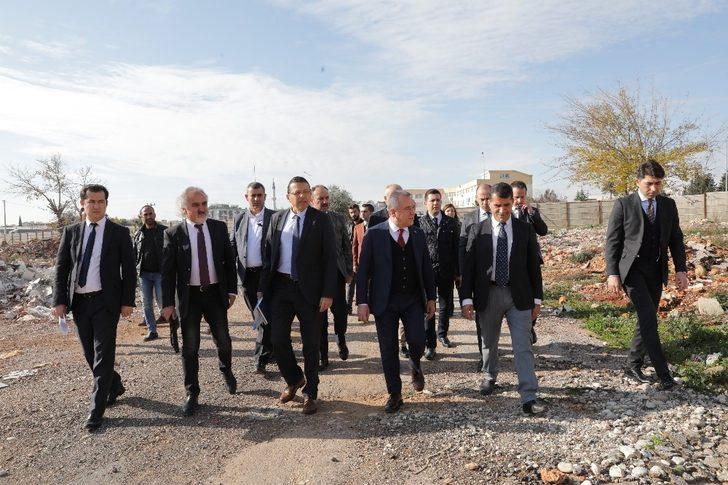 Böcek, kentsel dönüşüm projesi alanını inceledi G5