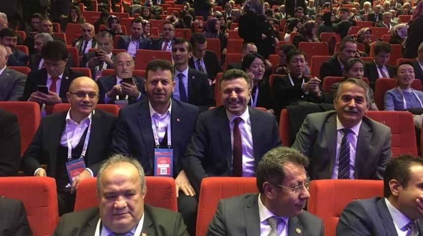 Başkan &Ouml;zen, Akıllı Şehirler ve Belediyeler kongresine katıldı