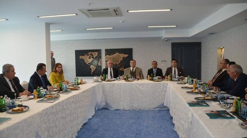 Milli eğitim m&uuml;d&uuml;rleri Silifke&rsquo;de toplandı