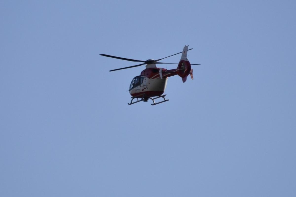 Rize&rsquo;den havalanan ambulans helikopter G&uuml;m&uuml;şhane&rsquo;ye hasta nakletti