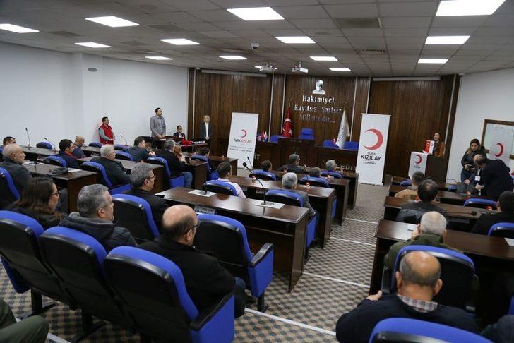 Kan bağışçılarına madalyaları verildi G2