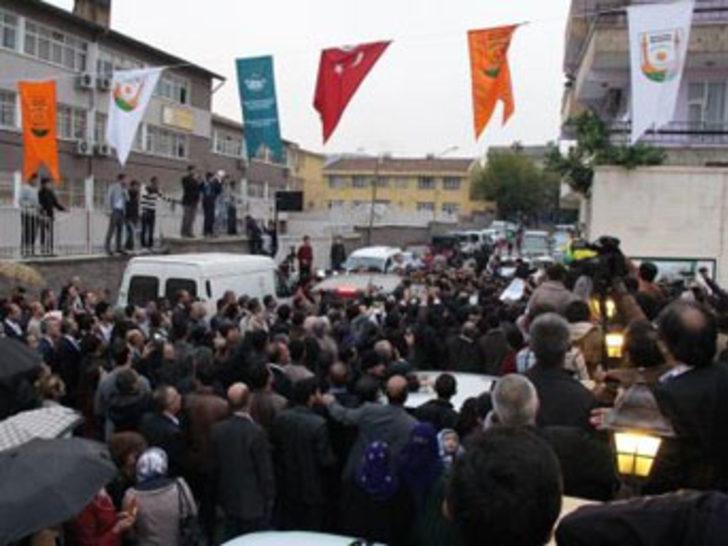 Balmumu heykelinden makas aldı G2