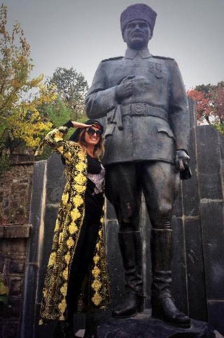 Ünlülerin 10 Kasım mesajları G5