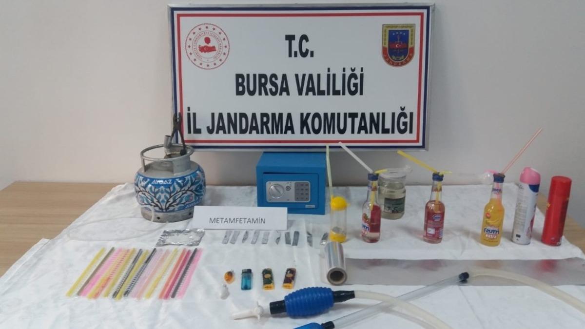 Bursa'da uyuşturucu baskını! &Ccedil;elik kasada sakladılar