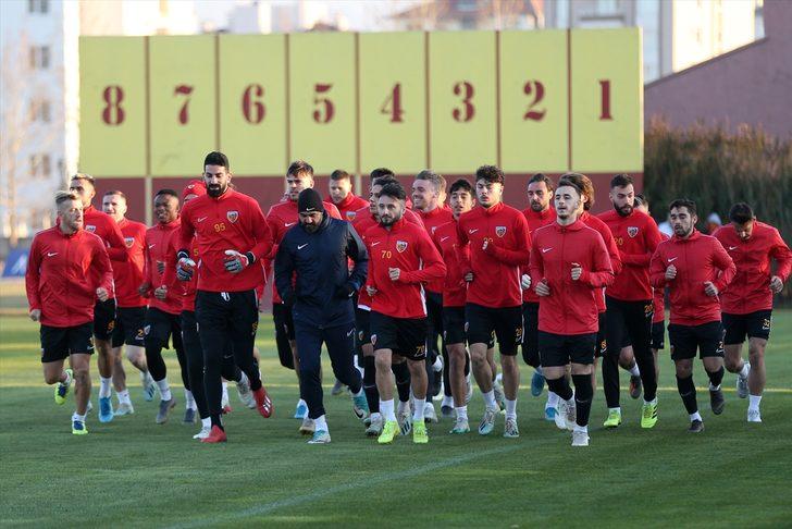 Kayserispor Teknik Direktörü Prosinecki: "Mensah'ı tamamen gözden çıkarmadık" G1