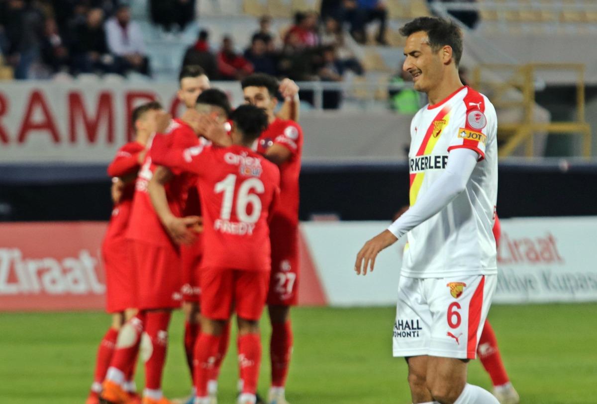 &Ouml;ZET | Antalyaspor - G&ouml;ztepe ma&ccedil; sonucu: 4-3