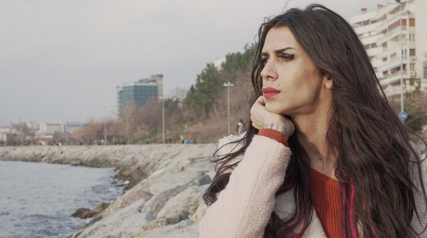 Trans seks iş&ccedil;isi: "Kendimi korumak i&ccedil;in hissizleştim"