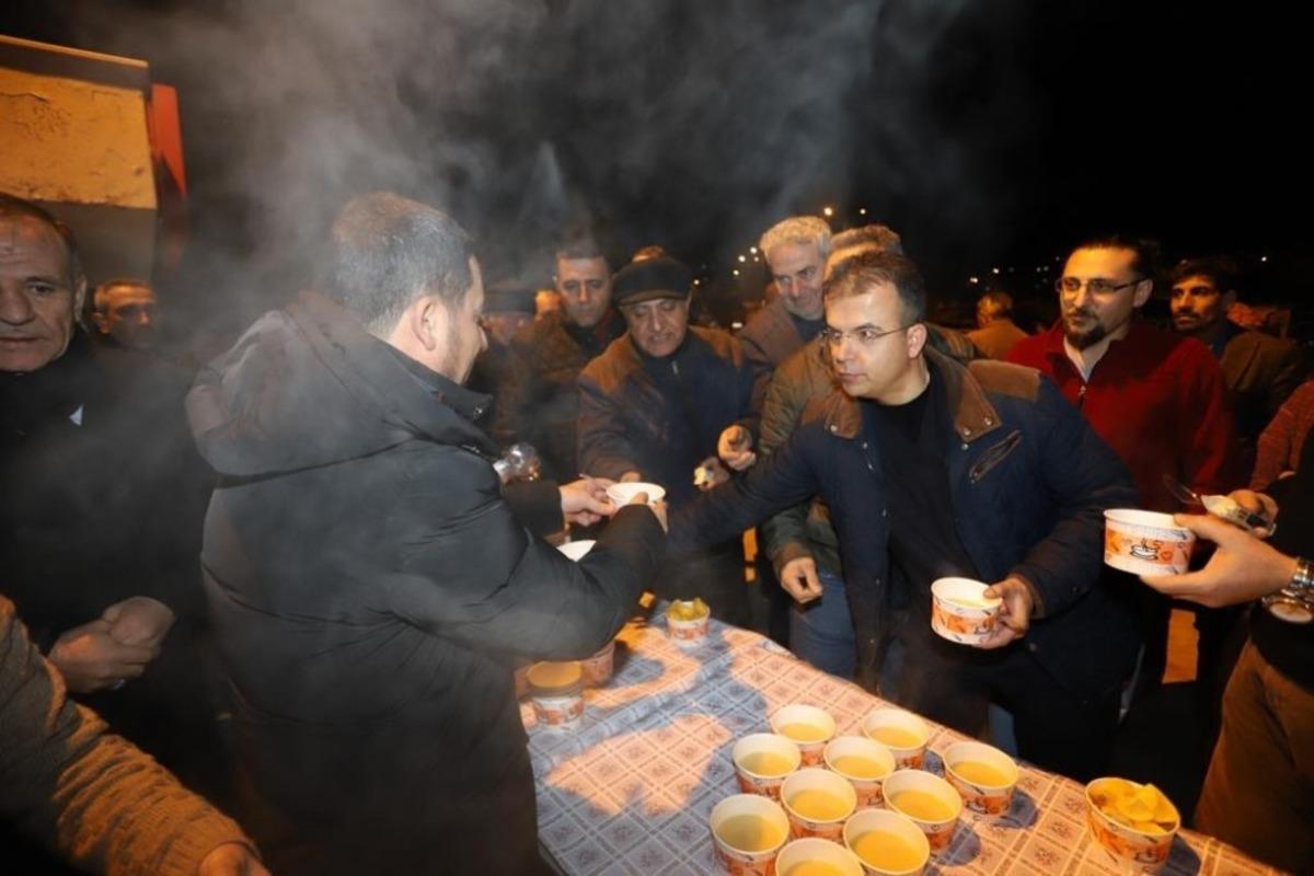 Başkandan &ccedil;orba ikramı