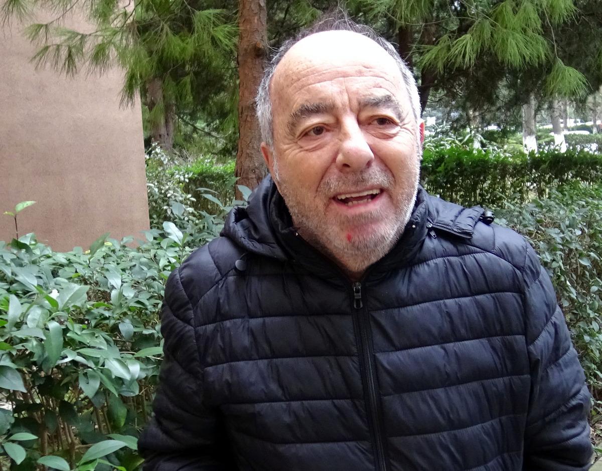 &Ouml;vg&uuml;n Ahmet Ercan'ın 'deprem gezisi' deprem uzmanlarını ikiye b&ouml;ld&uuml;