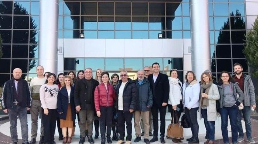 AD&Uuml;-Gen&ccedil; konferansları ile farkındalık oluşturuyor